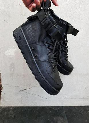 Мужские кроссовки Boys Nike Youth Size 4.5 force 1 mid 1242