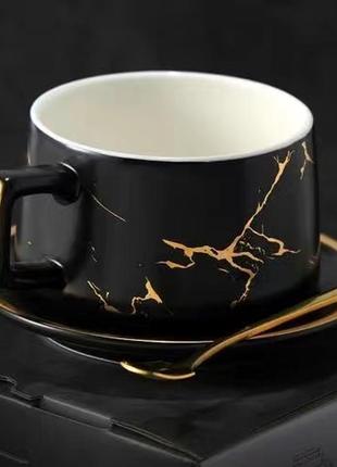 Просто невероятная чашка в мраморном стиле, которая будет выглядеть роскошно на вашей кухне