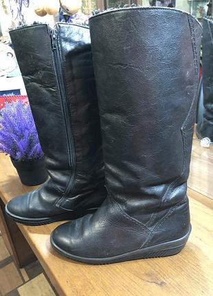 Сапожки кожаные.