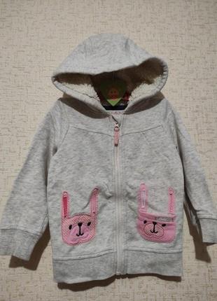 Кофта в отличном состоянии на 3-4 года