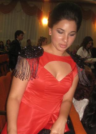 Платье вечернее нарядное атласное красное5 фото