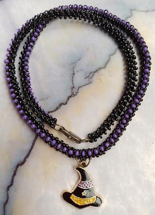 Бисерная цепочка с кулоном "добрая ведьма"