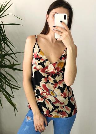 Шикарный топ в цветы