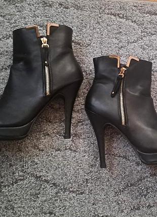 Ботильоны на шпильке черные , 39 размер (ботинки, сапоги на каблуке , сапожки )