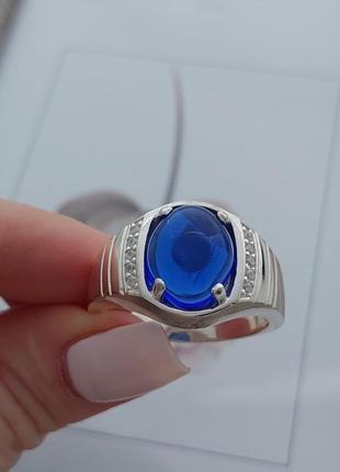 Перстень серебряный с овальным сапфиром и белыми круглыми фианитами5 фото