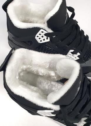 Кросівки зимові шкіряні на хутрі nike air jordan 47 фото