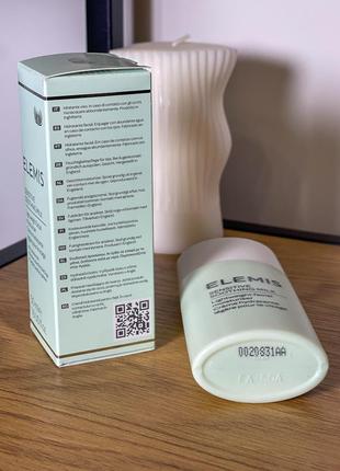Elemis sensitive soothing milk - легкий увлажнитель для чувствительной кожи4 фото
