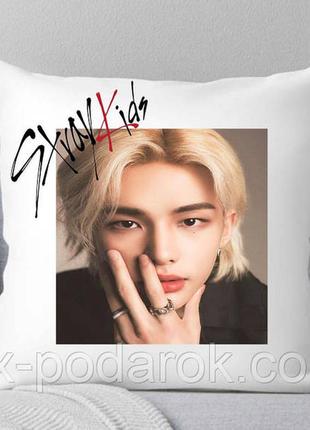 Подушка з принтом stray kids, хван хьонджін