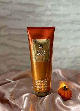 Парфумований крем для тіла bath and body works  fallin bloom оригінал.