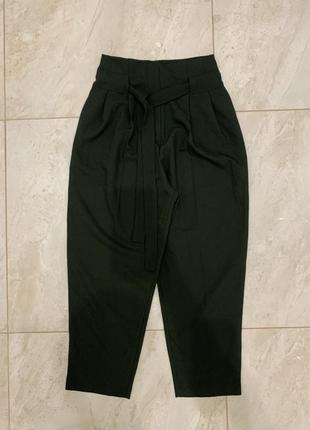 Штани asos жіночі хакі класичні з поясом брюки1 фото