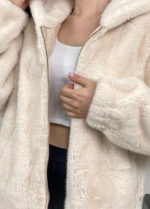Стильна жіноча шубка світло-бежевого кольору, жіноча норкова шубка на блискавці та кишенями2 фото