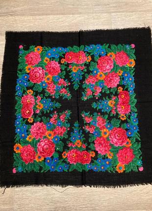 Хустка жіноча з квітами