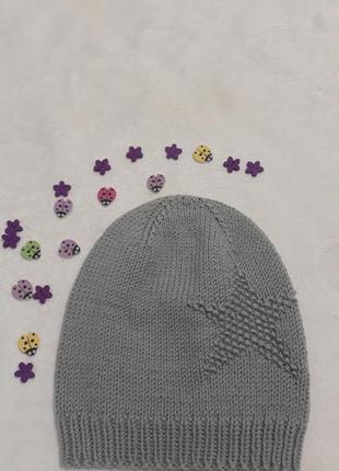 Шапка дитяча вязана