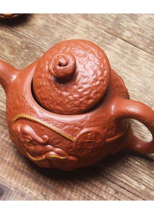 Чайник "лягушка богатства" красный 400мл , чайник глиняный, чайник с исинской глины2 фото