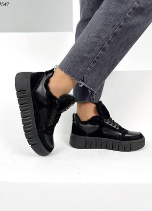 Стильні зимові натуральні кросівки чорного кольору, утеплені кросівки на шнурівці5 фото