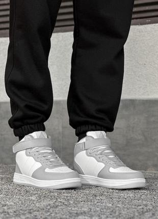 Стильные зимние серо-белые высокие кроссовки мужские,шнуровка+липучка, экокожа/эко мех, обувь на зиму6 фото