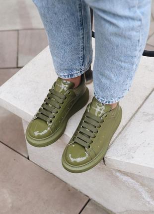 Кроссовки mcqueen olive patent ( premium )5 фото