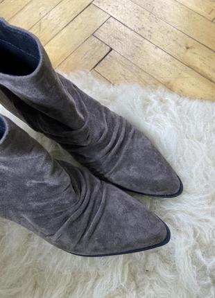 Шикарные сапожки, ботинкики козаки