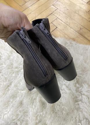 Шикарные сапожки, ботинкики козаки