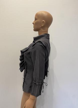 Серая шелково-хлопковая блуза с рюшами2 фото