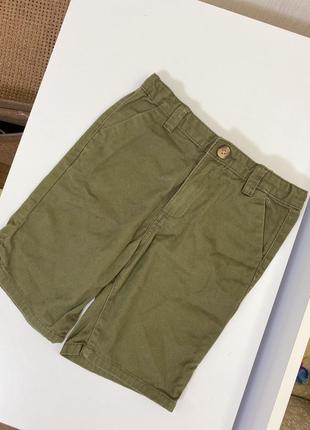 Шорти від chino