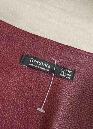 Обалденная кожаная юбка bershka7 фото