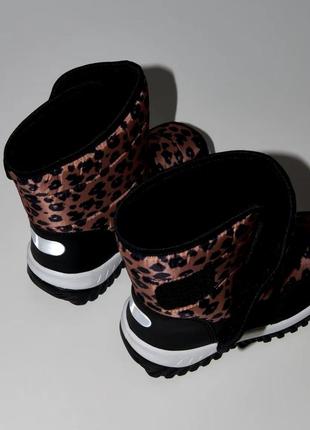Теплі зимові чоботи дутики з леопардовим принтом 🖤3 фото
