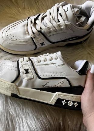 Кроссовки lv