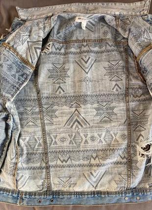 Джинсова куртка h&m -relaxed x coachella лімітована серія6 фото