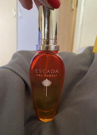 Escada taj sunset🥭🍑2 фото