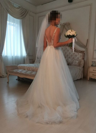 Безумно красиво свадебное платье с-м размер, телесный вышитый камнями верх5 фото
