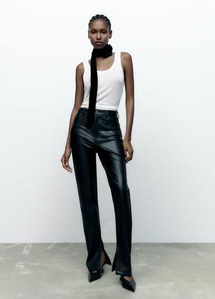 Длинные кожаные брюки zara