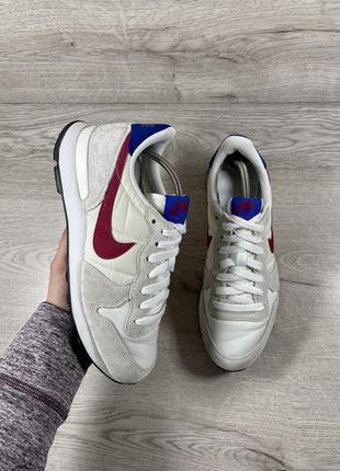 Nike international 1100
