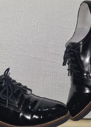 Женские туфли оксфорды черные лаковые