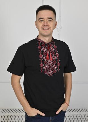 Чоловіча футболка вишиванка