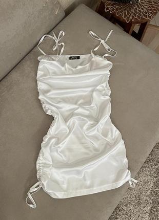 Платье платье платья на завязках атлас, сатин, шелк короткое белое2 фото