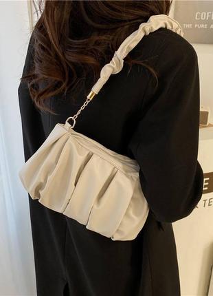 Кремовая женская сумка багет гармоника2 фото
