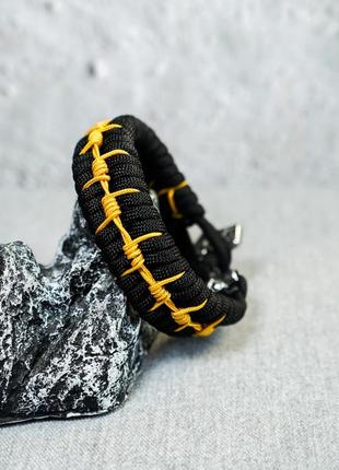 Браслет из паракорда fishtail на молоте тора с оплеткой колючая проволока, в подарок брелок