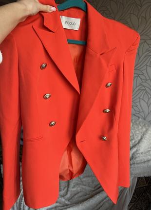Оранжевый пиджак блейзер1 фото