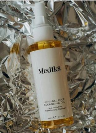 Очищающее масло для лица medik8 lipid-balance cleancsing oil1 фото