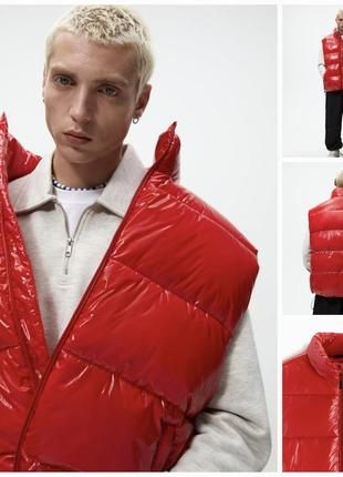 Zara яркий стеганый жилет пуффер из новой коллекции. цвет-хит сезона.