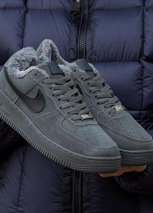 Зимові чоловічі кросівки nike air force 1 low grey black winter fur сірого з чорним кольорів хутро