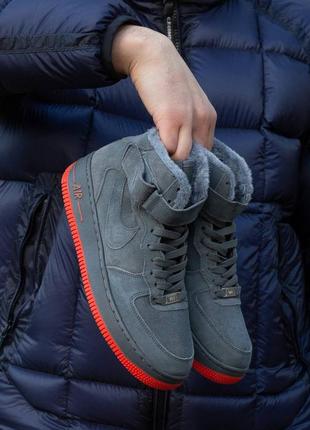 Зимние женские кроссовки nike air force 1 high grey winter fur серого цвета мех