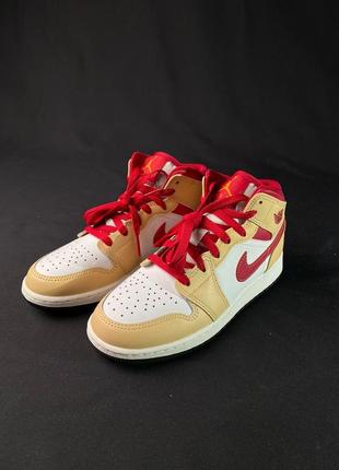 Кросівки jordan 0 mid light cardinal curry1 фото