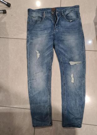 Крутые мягкие джинсы - примерно на 32-34, 34