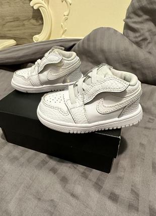 Кросівки jordan 1 low