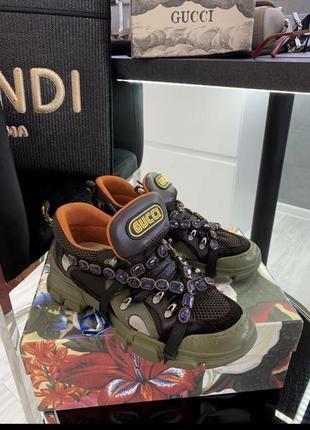Шикарные брендовые кроссовки с камнями gucci8 фото
