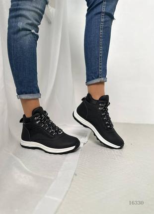 Кросівки зимові