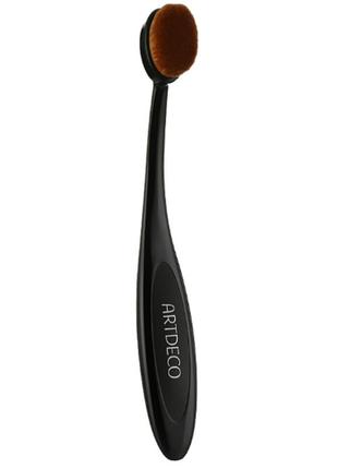 Кисть для тональной основы artdeco small oval brush premium quality 1 шт