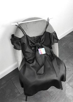 Платье с завязками по груди и красивыми плечами2 фото